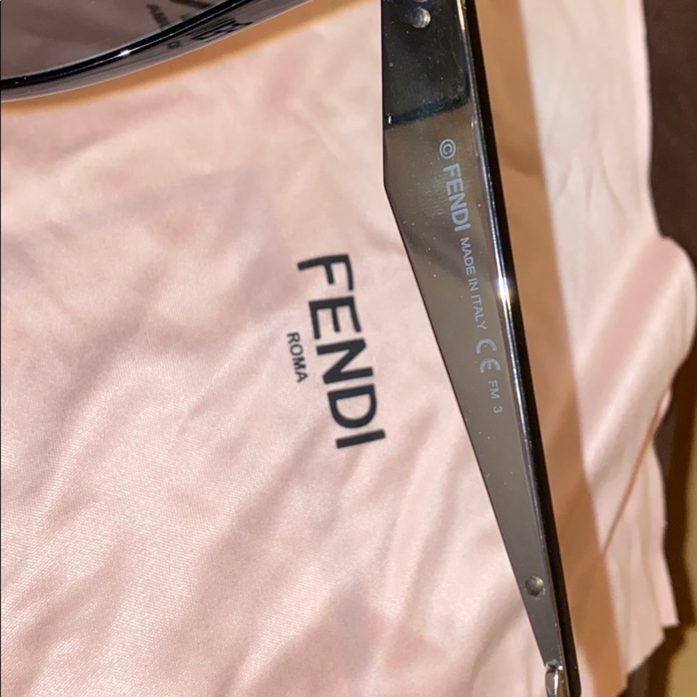 Fendi Defender Sunglasses - Picture 4 of 8